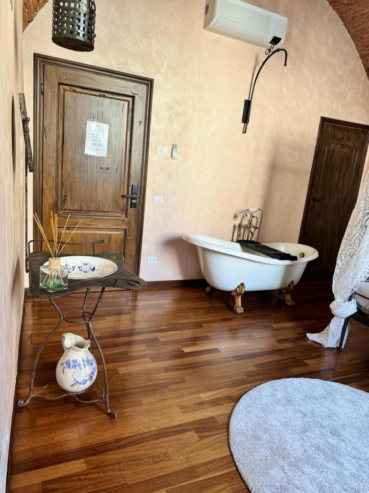 Luxury Corte Dei Nobili Лукка Экстерьер фото